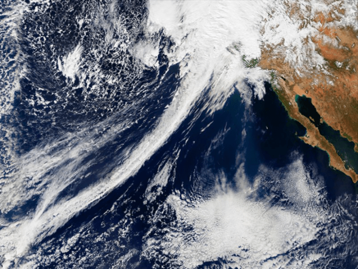 Una imagen satelital de un río atmosférico el 20 de febrero de 2017, que ayudó al oeste estadounidense a salir de una sequía de cinco años.